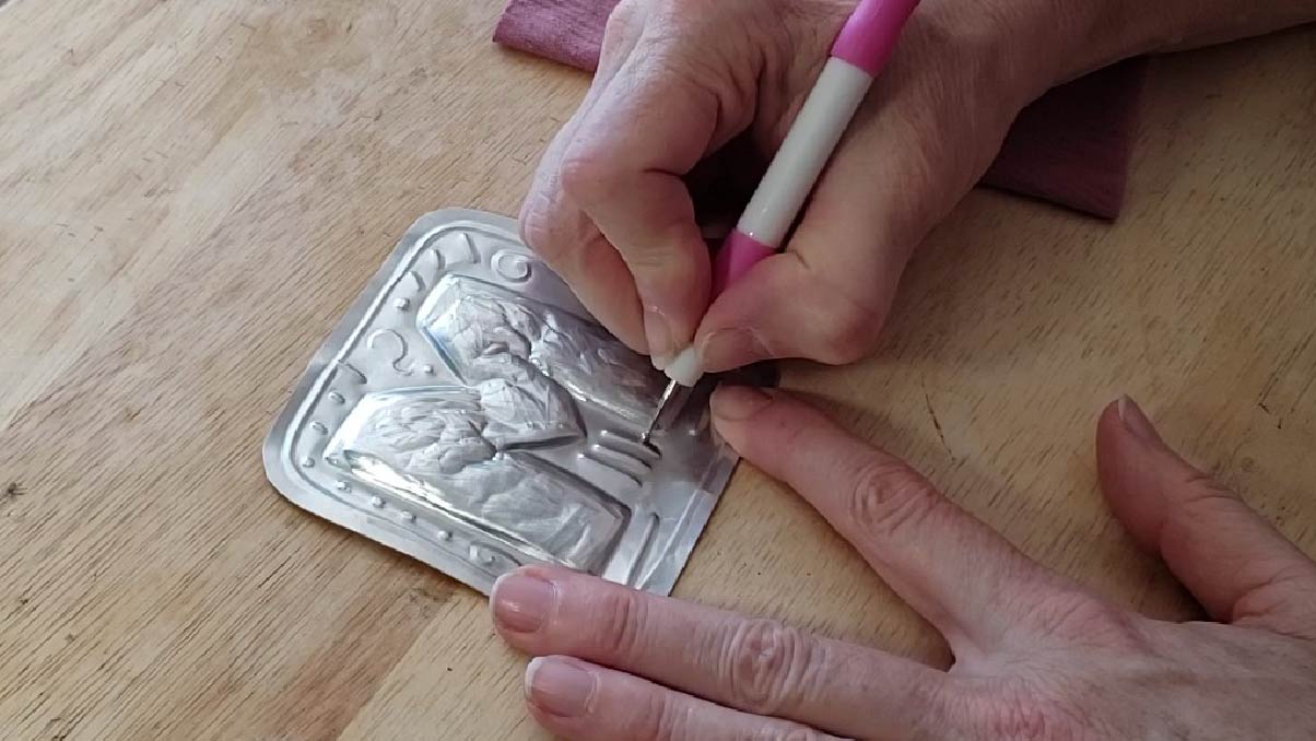 How to Dry Emboss by Hand  Embossing tools, Emboss, Aluminum can crafts